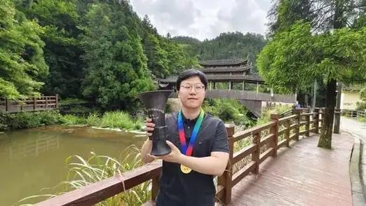 CBA季后赛激战正酣：辽宁队强势挺进四强，郭艾伦复出引爆全场